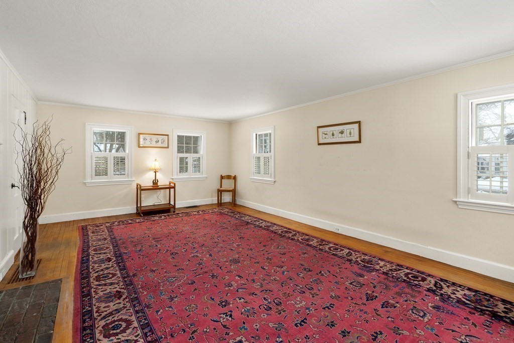 1 Oaks Road Framingham, MA 01702 - Photo 5 of 23 Gallery Image 5