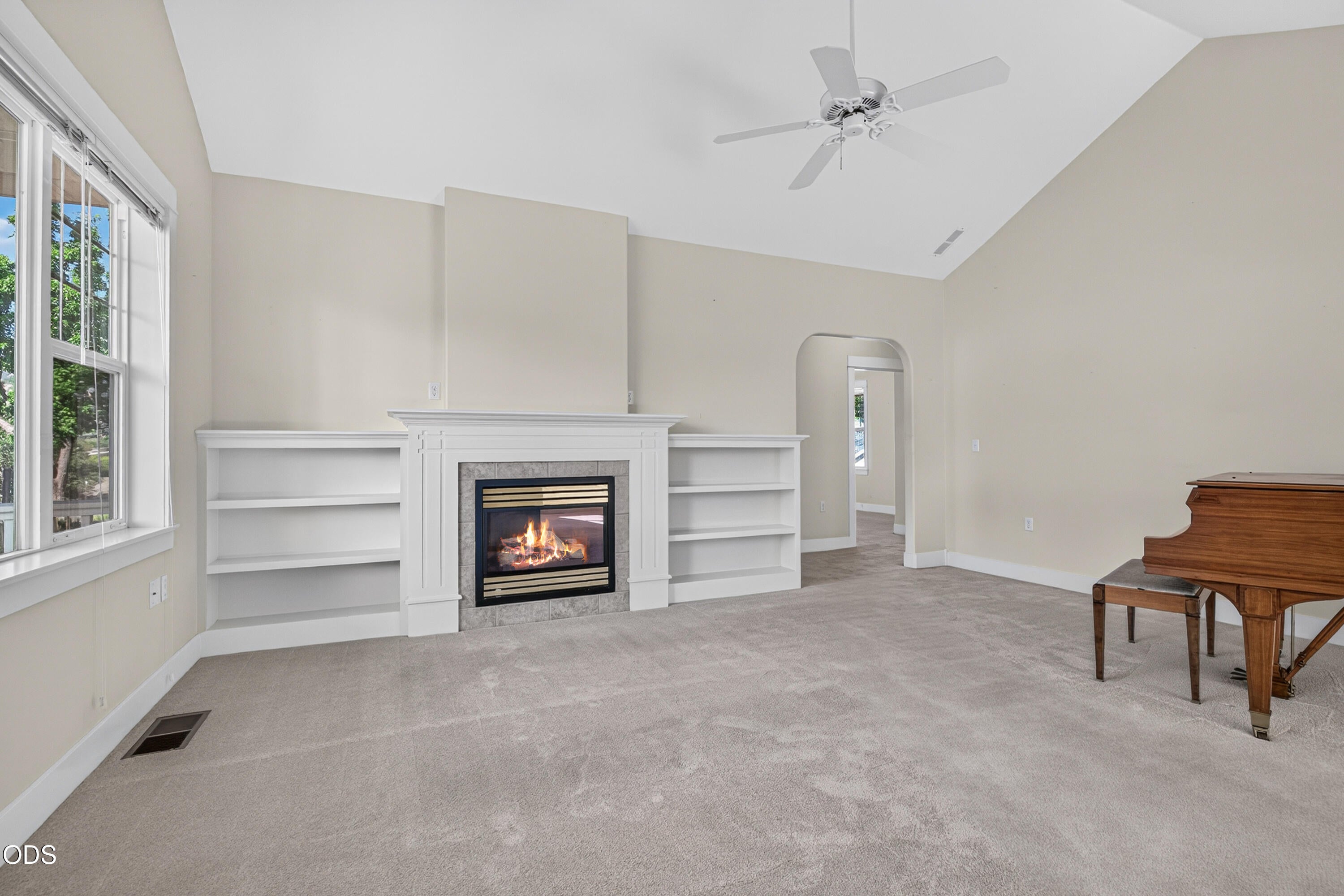 761 Nepenthe Road Ashland, OR 97520 - Photo 3 of 31 Gallery Image 3
