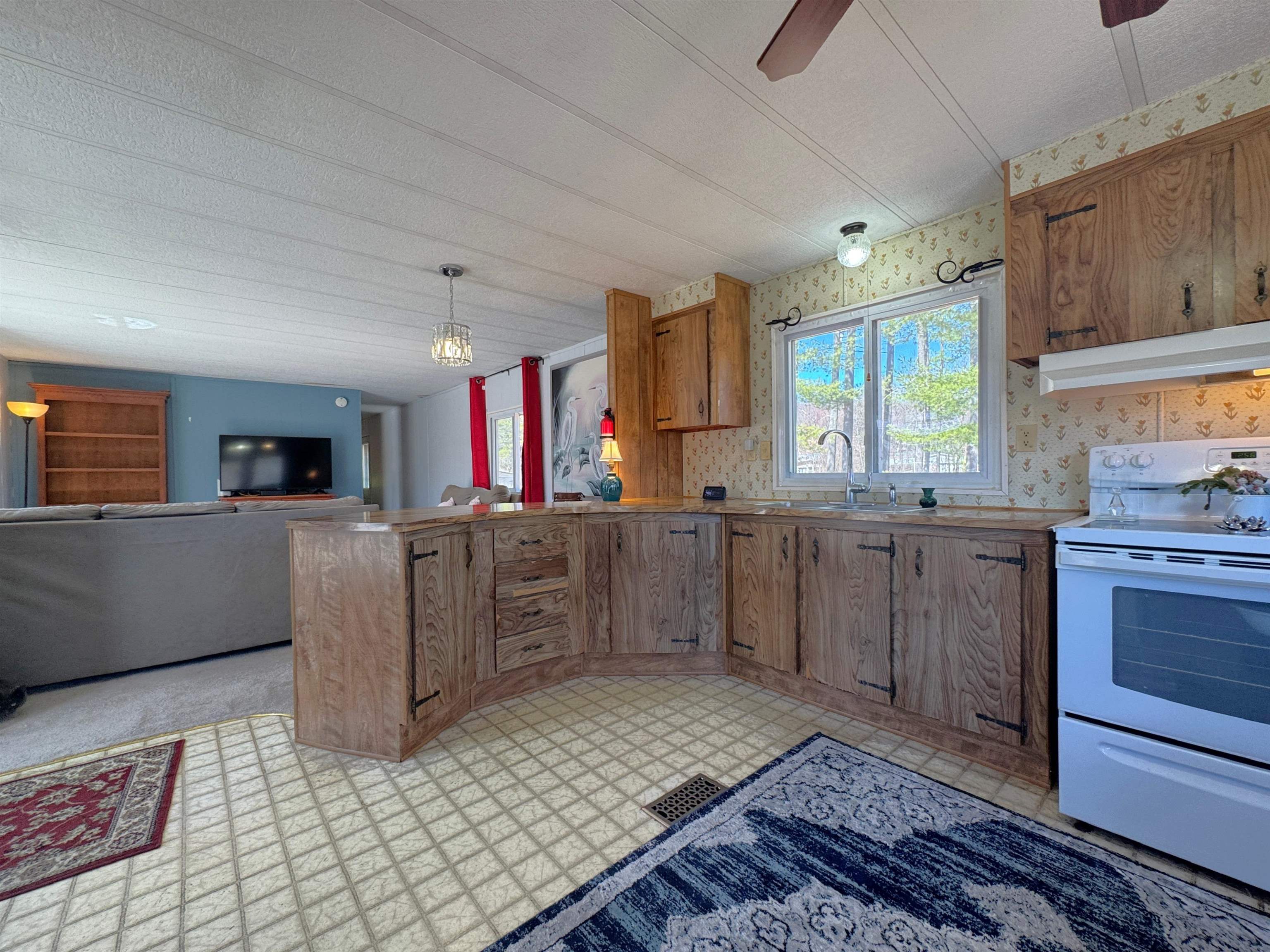 20 Country Way Goffstown, NH 03045 - Photo 11 of 36