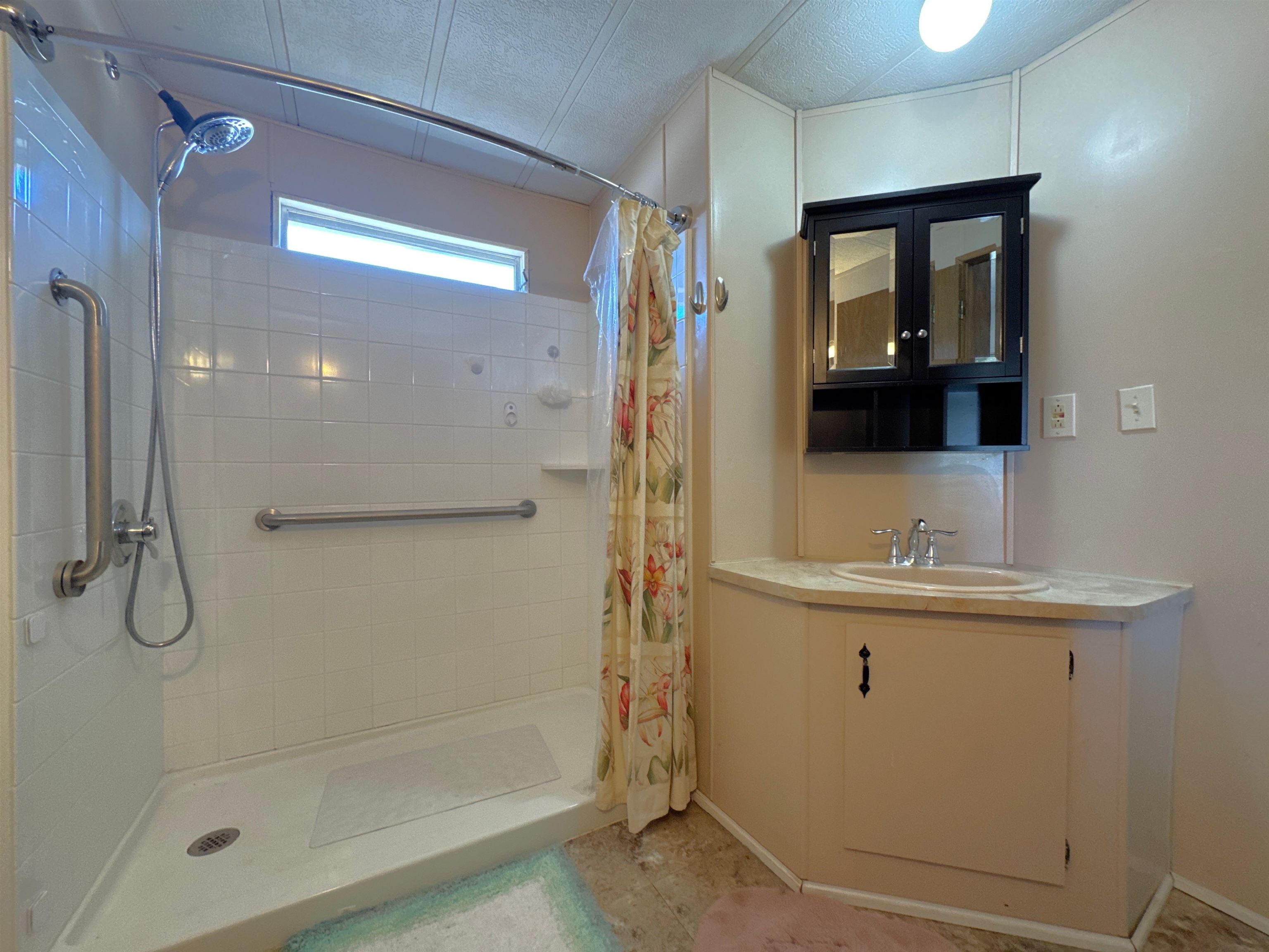 20 Country Way Goffstown, NH 03045 - Photo 23 of 36