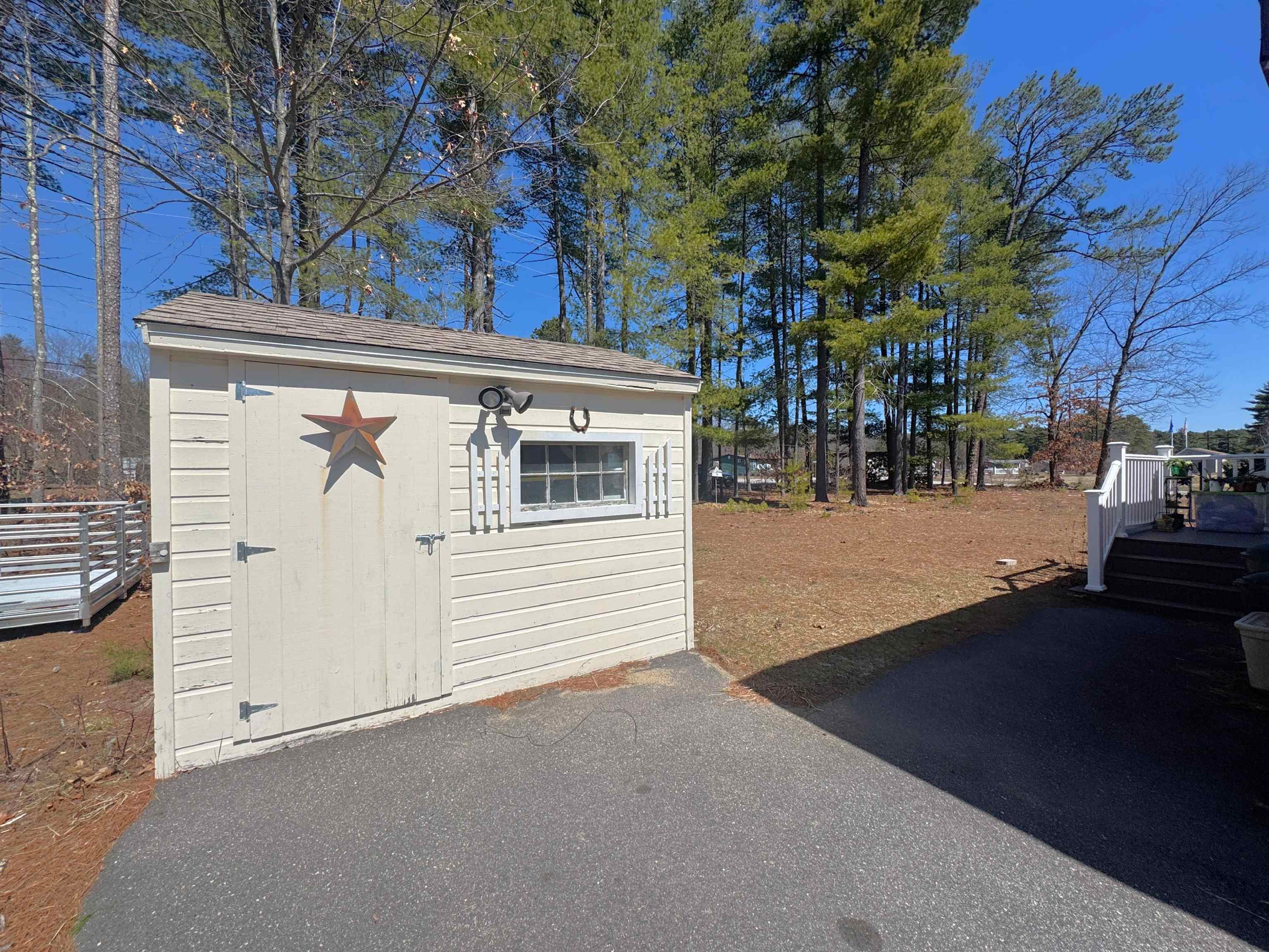 20 Country Way Goffstown, NH 03045 - Photo 33 of 36