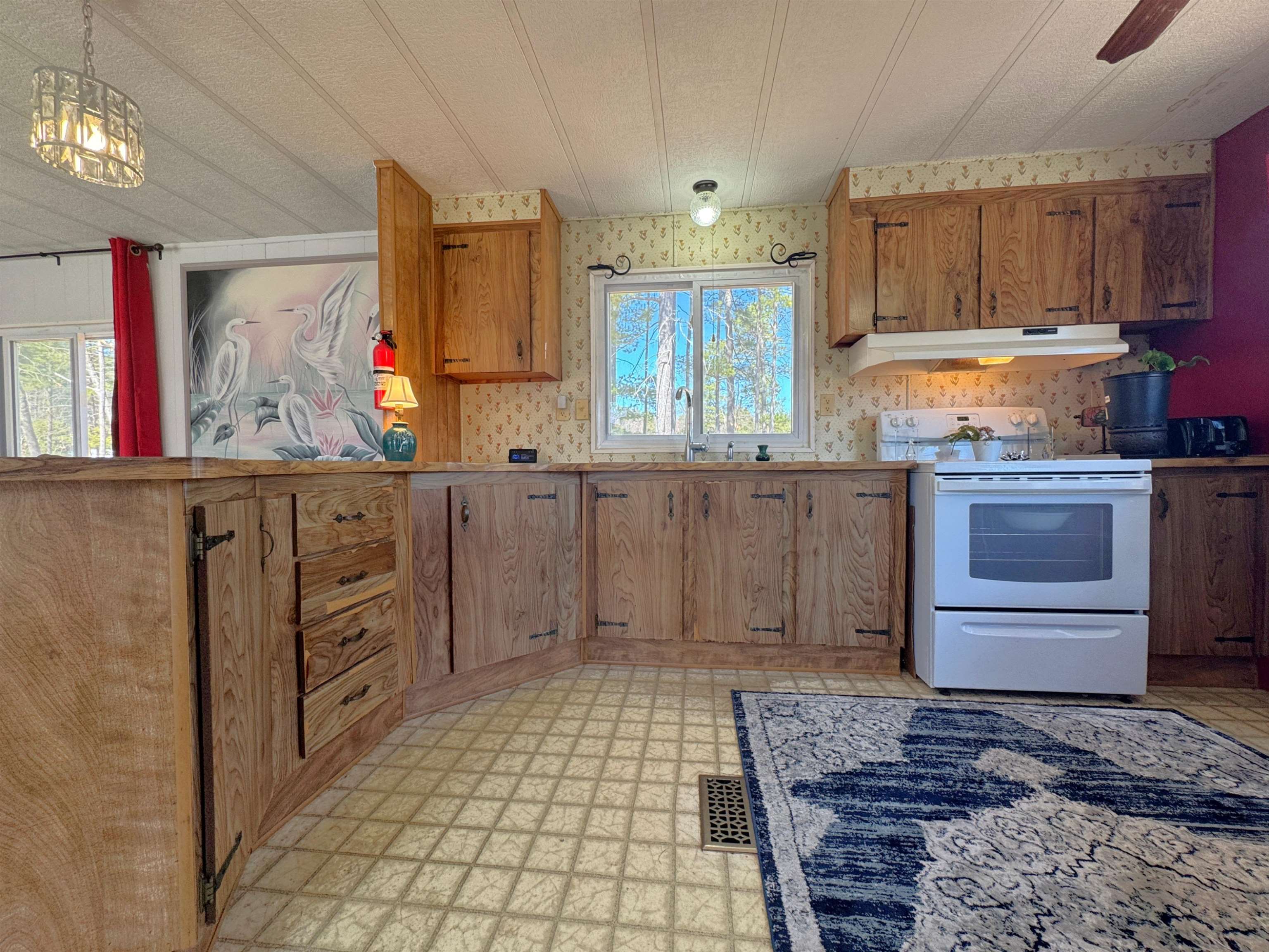 20 Country Way Goffstown, NH 03045 - Photo 8 of 36