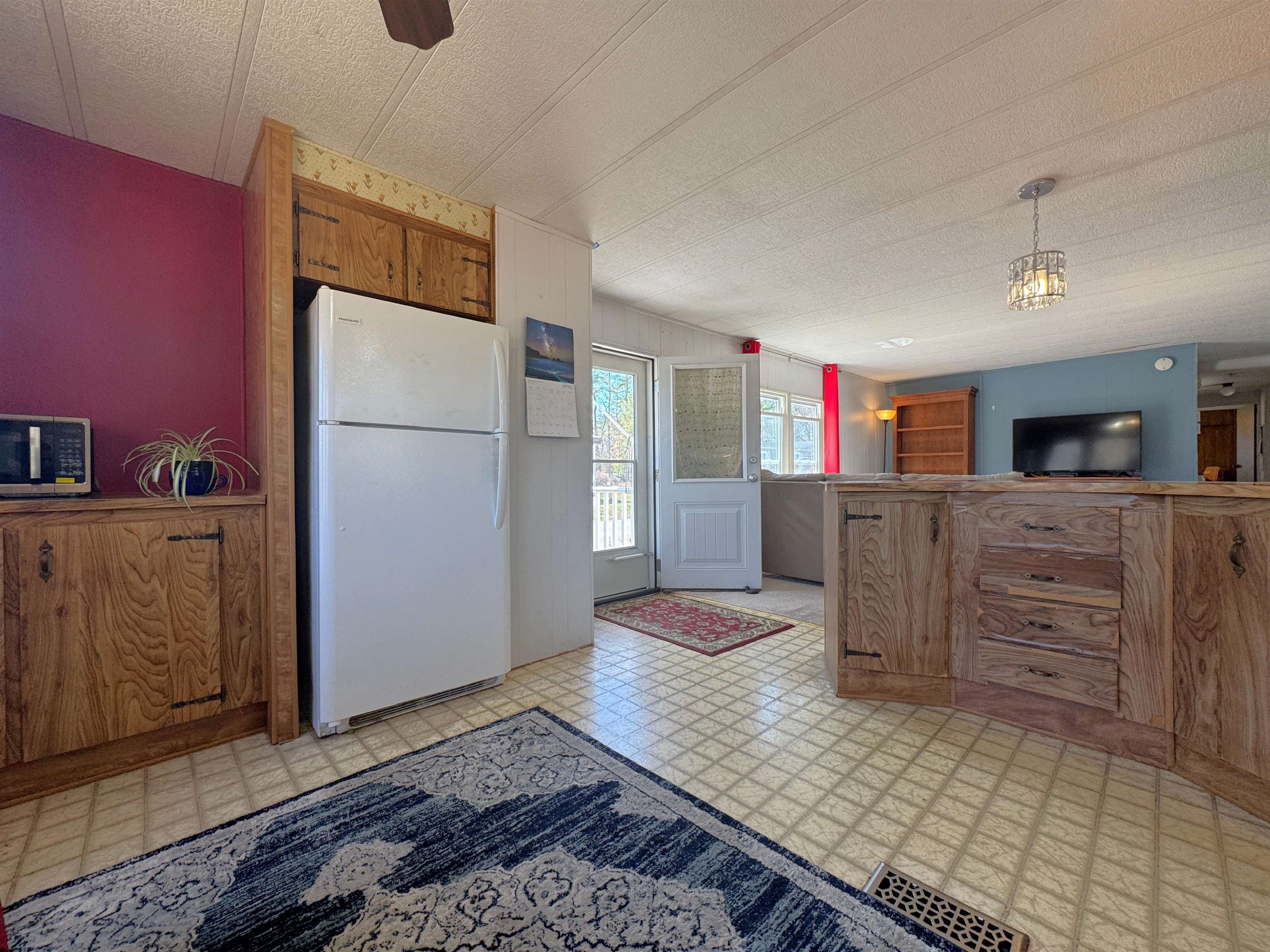 20 Country Way Goffstown, NH 03045 - Photo 9 of 36