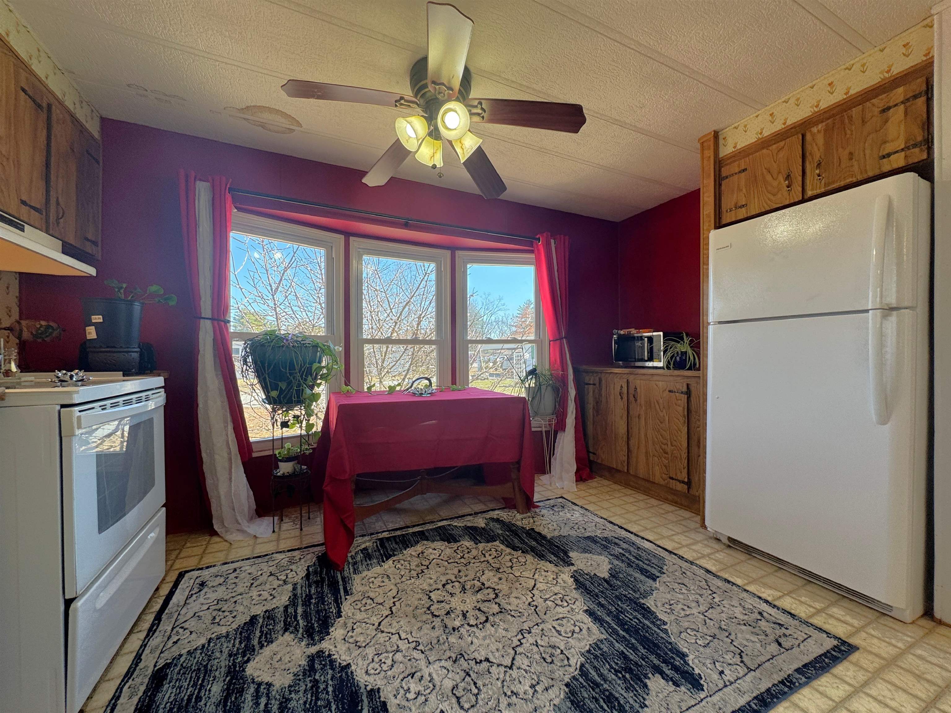 20 Country Way Goffstown, NH 03045 - Photo 10 of 36