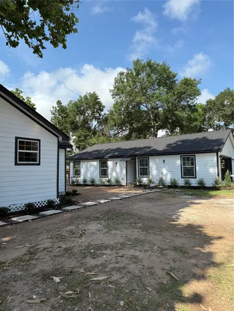 $340,000 | 115 Penick Road, Waller, TX 77484