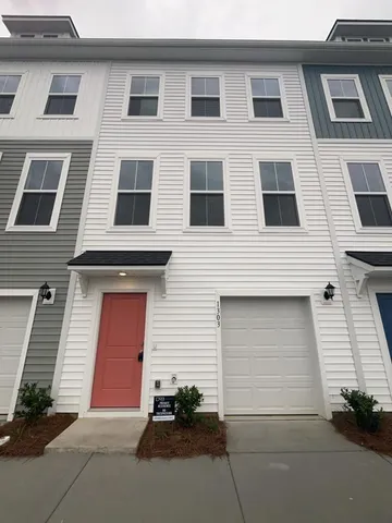 $2,800 | 4633 Forest Hills Drive, North Charleston, SC 29418