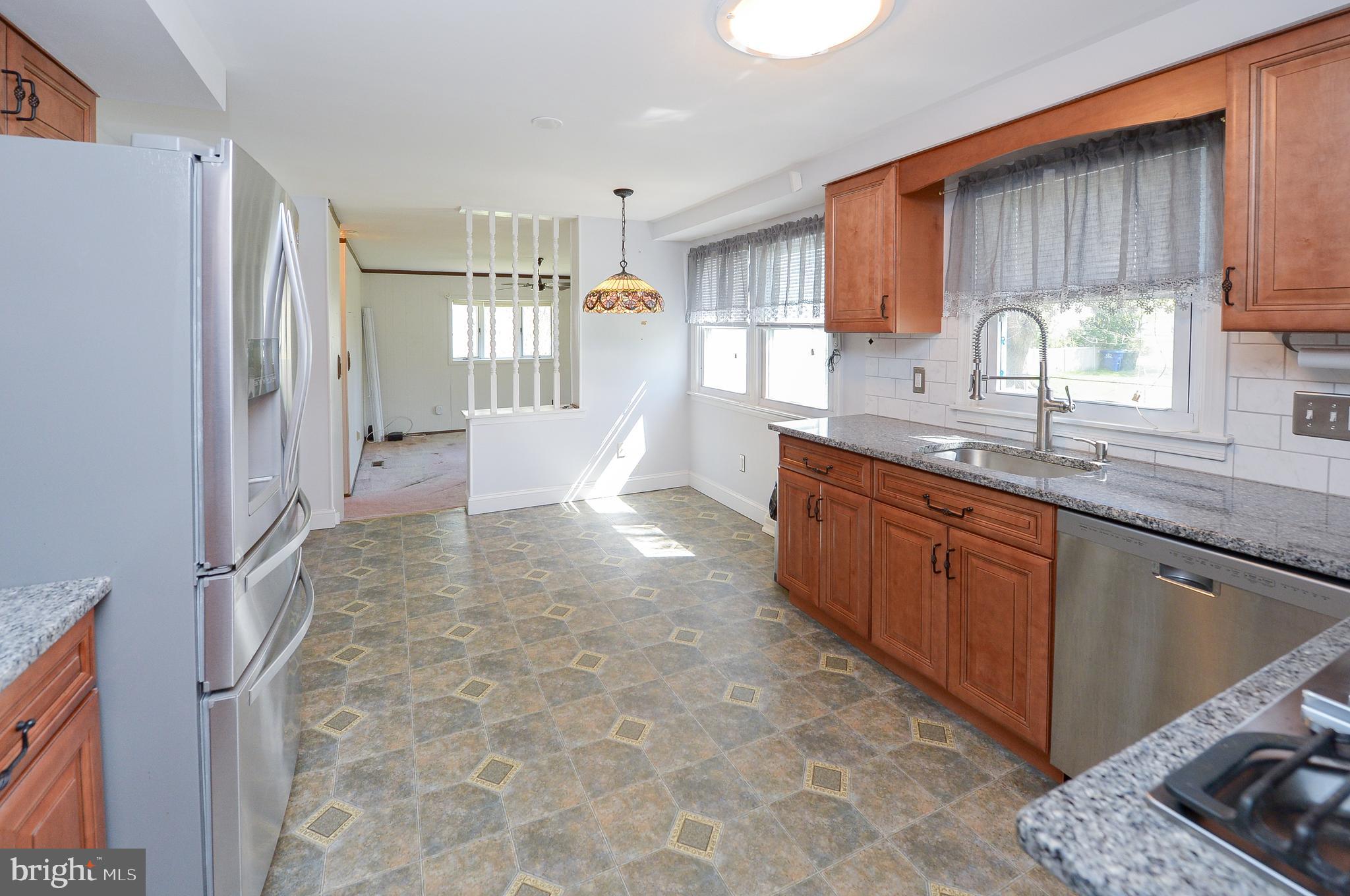 2501 Church Road Cinnaminson, NJ 08077 - Photo 9 of 23 Granite countertops, updated cabinets & SS appl.