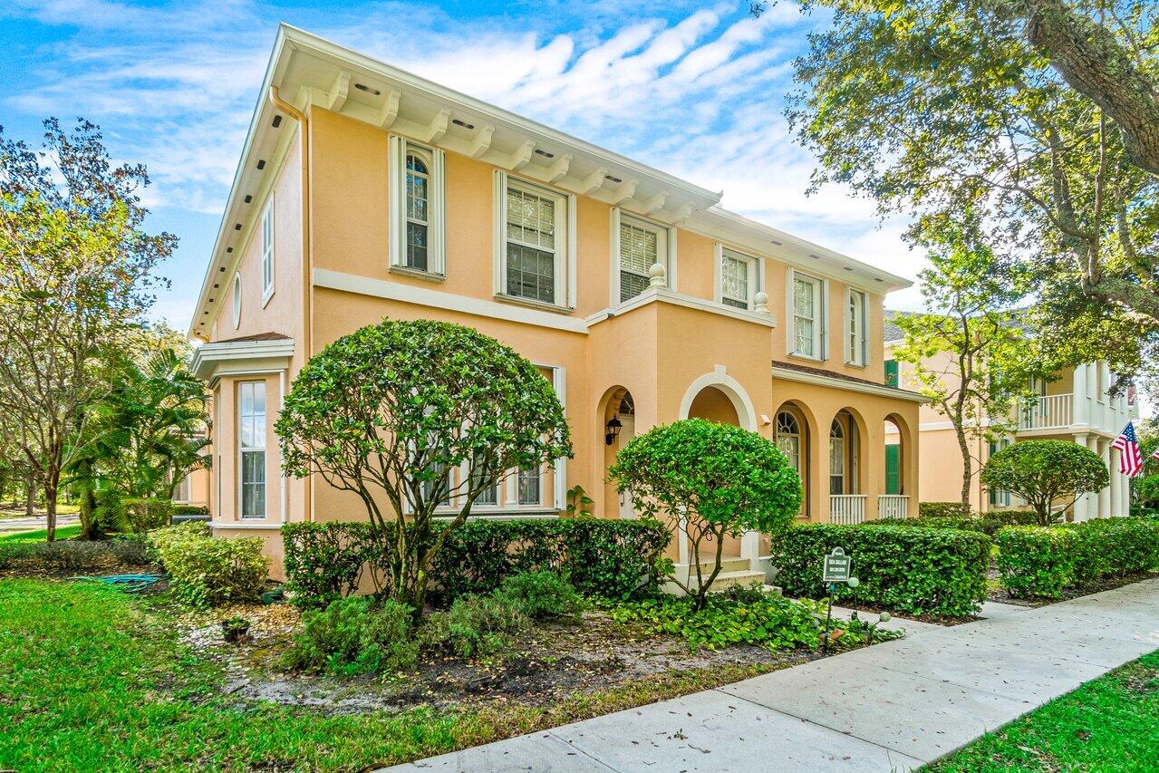 107 Andover Drive Jupiter, FL 33458 - Photo 2 of 26 002-107AndoverDrive-Jupiter-FL-33458-SMA