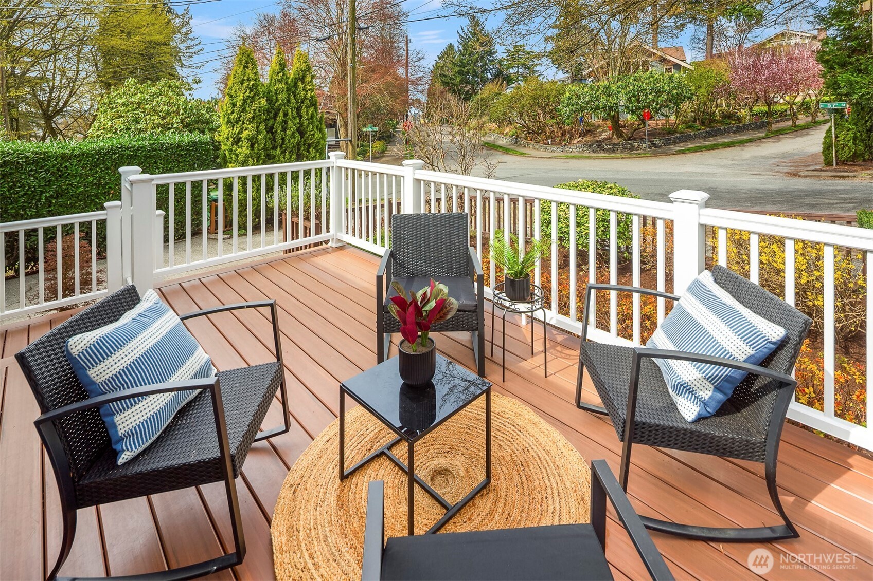 201 North 57th Street Seattle, WA 98103 - Photo 2 of 36 Gallery Image 2