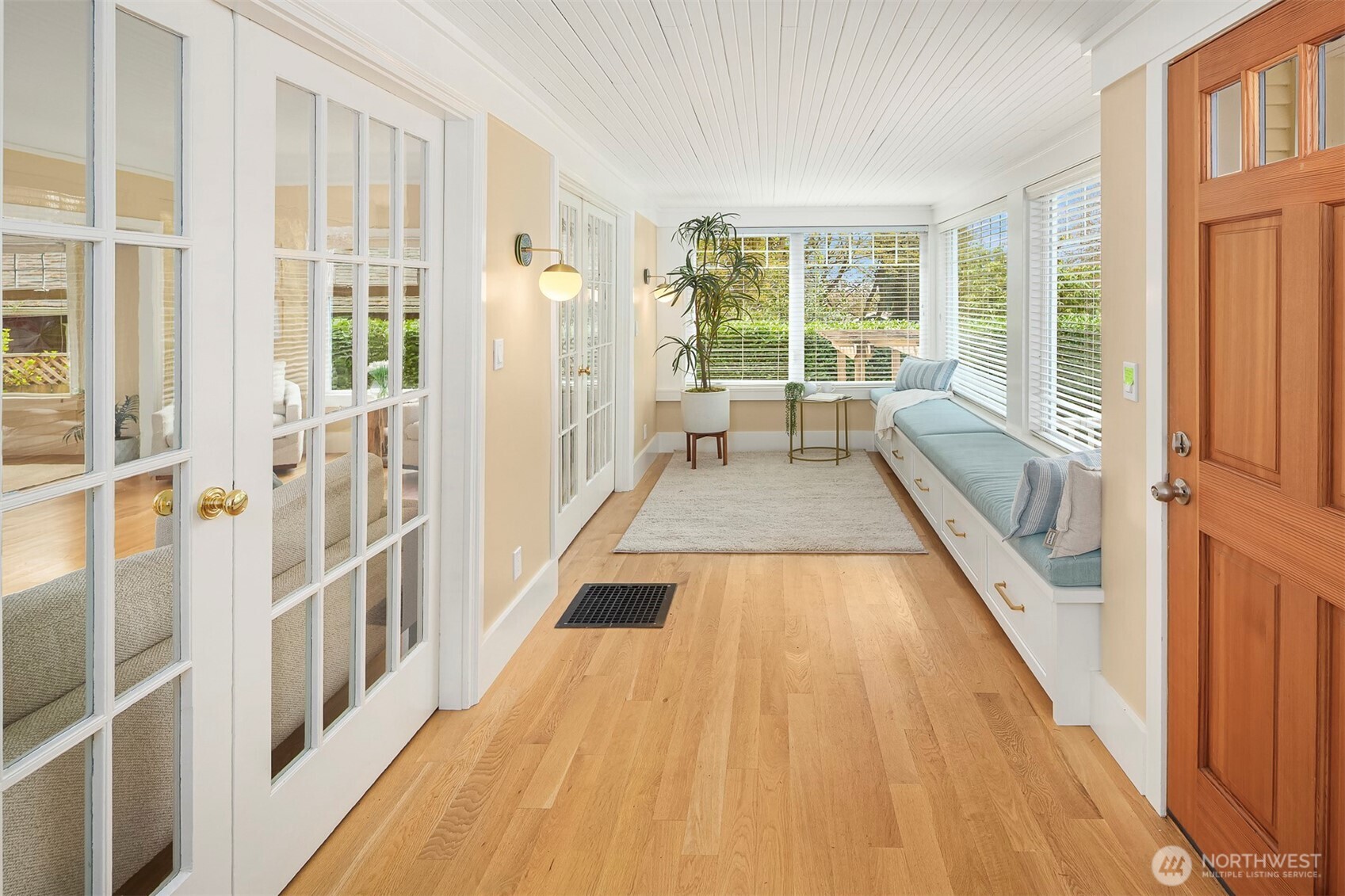 201 North 57th Street Seattle, WA 98103 - Photo 3 of 36 Gallery Image 3