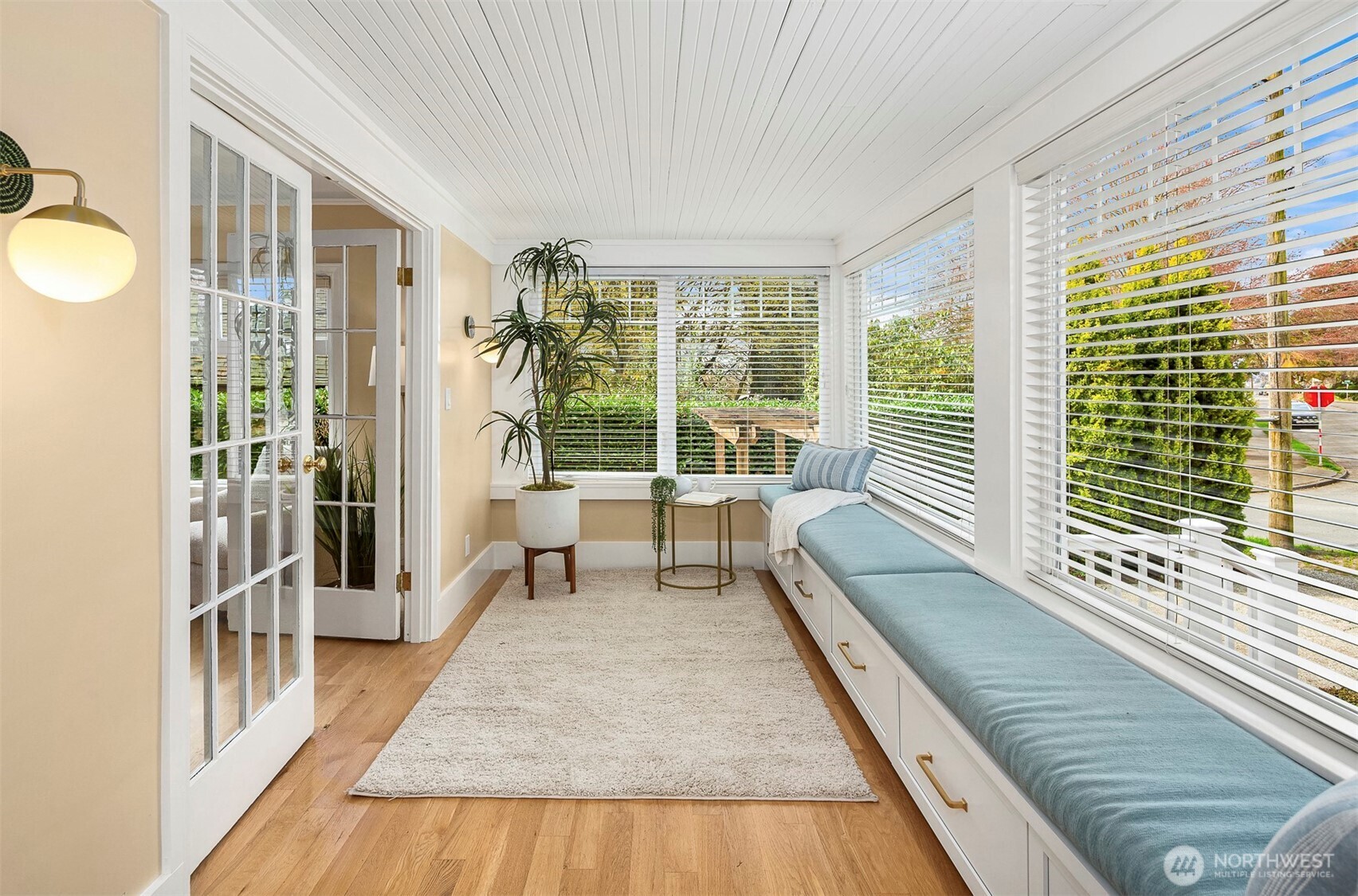 201 North 57th Street Seattle, WA 98103 - Photo 4 of 36 Gallery Image 4