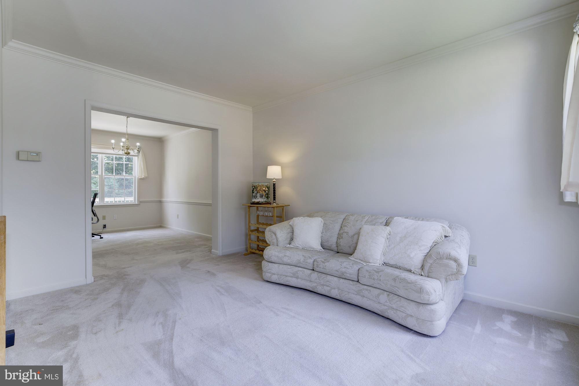 8009 Roland Court Elkridge, MD 21075 - Photo 6 of 30 Living Room