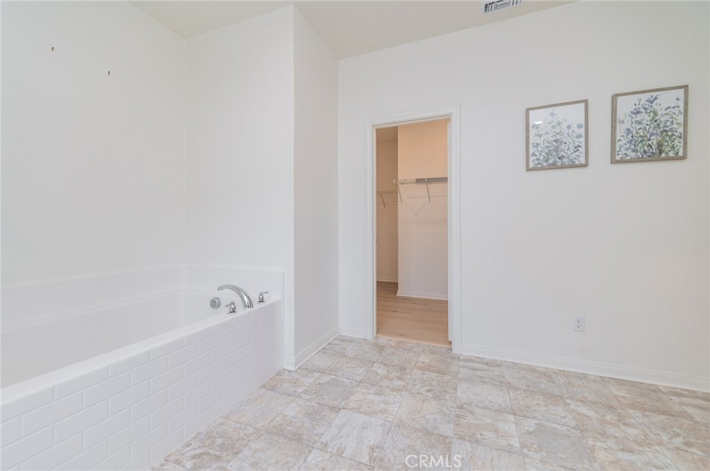 7309 Grazing Lane Riverside, CA 92507 - Photo 35 of 43 a view of an empty room