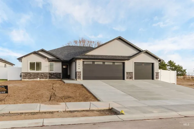 $439,900 | 1516 Bird Farm Drive, Jerome, ID 83338