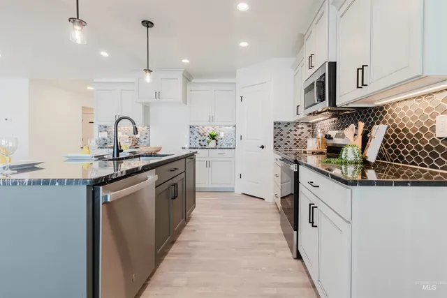 $439,900 | 1516 Bird Farm Drive, Jerome, ID 83338