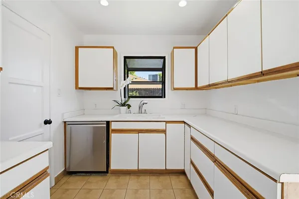 $785,000 | 18228 Keswick Street, Reseda, CA 91335