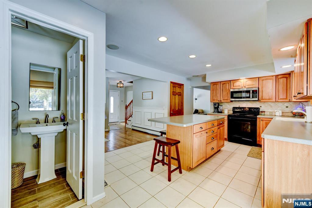 3 Loretta Lane Oak Ridge, NJ 07438 - Photo 14 of 29