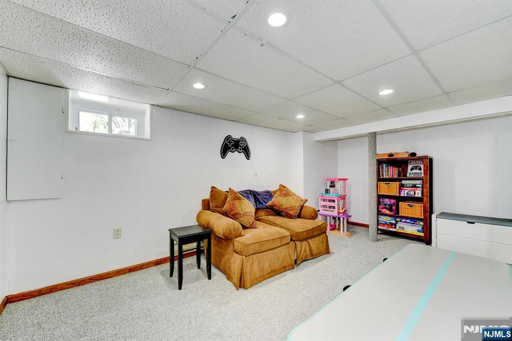 3 Loretta Lane Oak Ridge, NJ 07438 - Photo 23 of 29