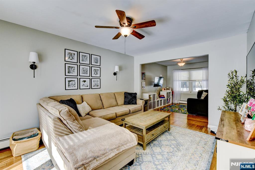 3 Loretta Lane Oak Ridge, NJ 07438 - Photo 4 of 29