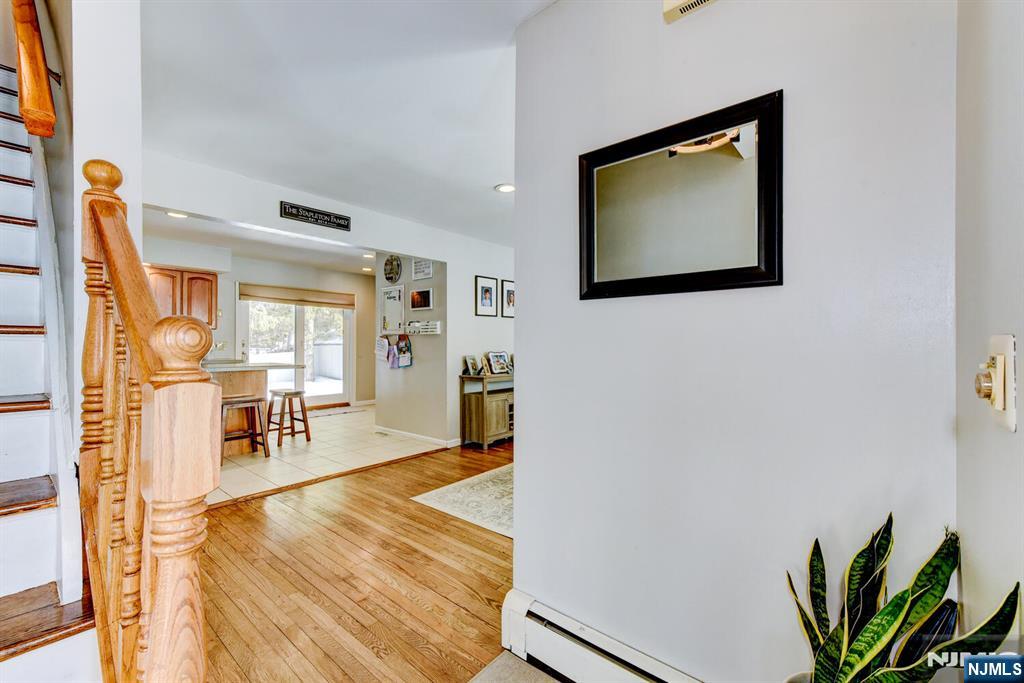 3 Loretta Lane Oak Ridge, NJ 07438 - Photo 8 of 29