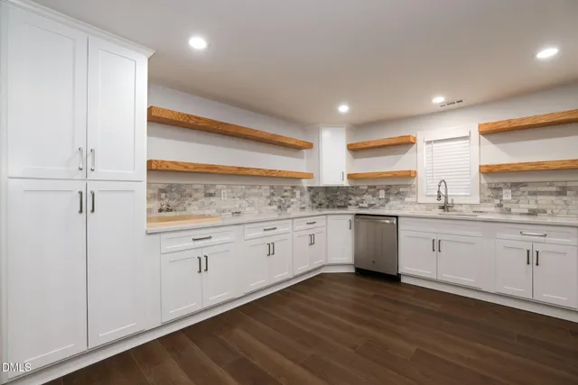 $2,500 | 731 Latimer Street, Hillsborough, NC 27278