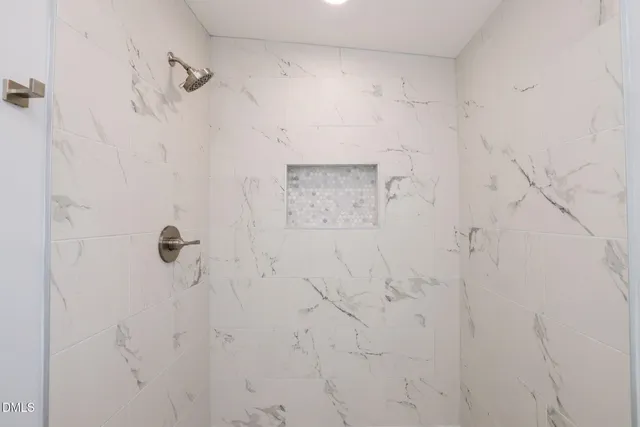 $2,500 | 731 Latimer Street, Hillsborough, NC 27278