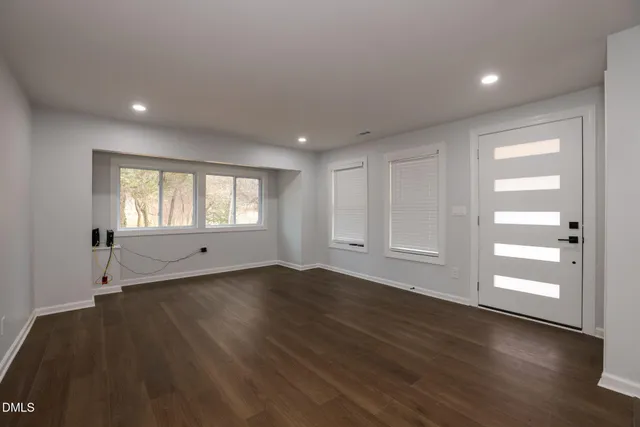 $2,500 | 731 Latimer Street, Hillsborough, NC 27278