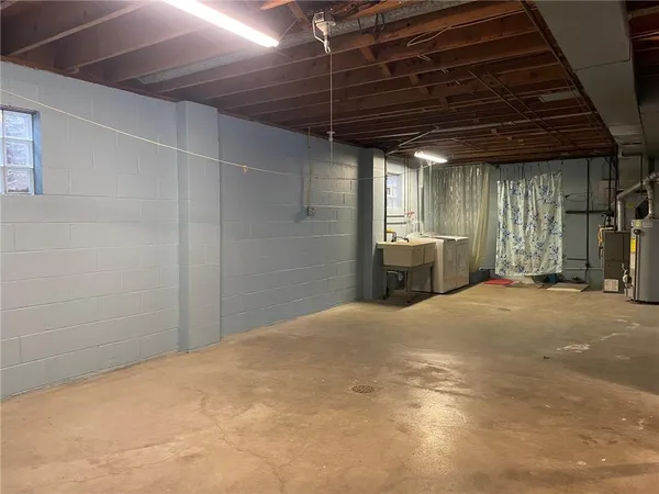 a view of a storage & utility room