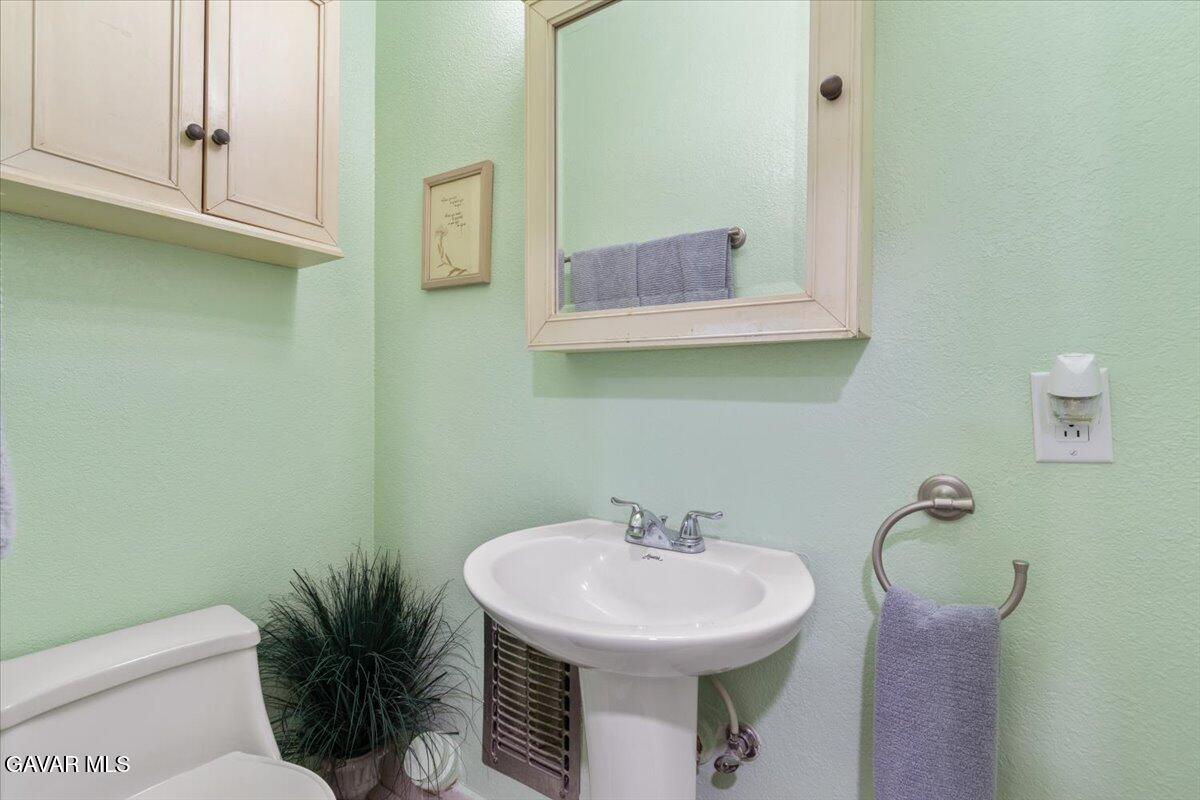 4817 Quartz Hill Road Quartz Hill, CA 93536 - Photo 17 of 41 26-IMG_3293