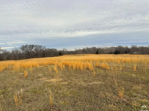$90,000 | 1040 Southeast Stanley Road, Tecumseh, KS 66542