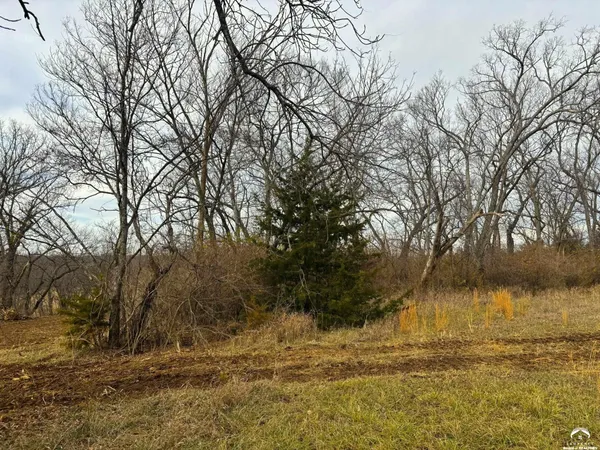 $90,000 | 1040 Southeast Stanley Road, Tecumseh, KS 66542