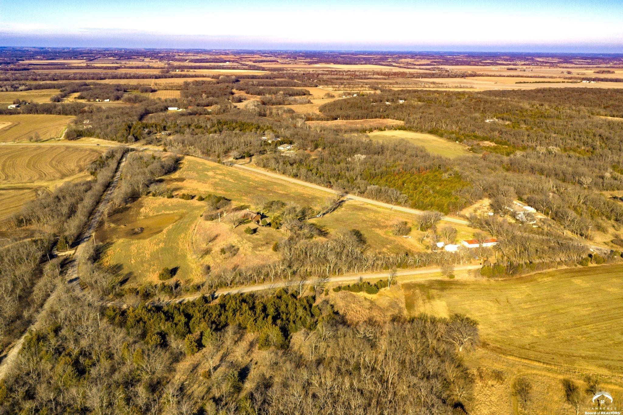 1040 Southeast Stanley Road Tecumseh, KS 66542 - Photo 8 of 24
