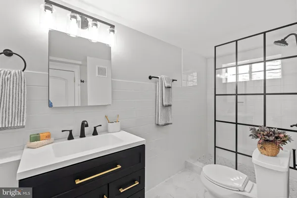 $3,200 | 1700 Dewitt Avenue, Unit 1, Alexandria, VA 22301