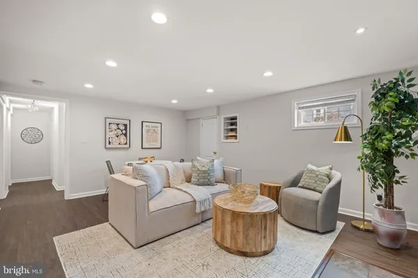 $3,200 | 1700 Dewitt Avenue, Unit 1, Alexandria, VA 22301