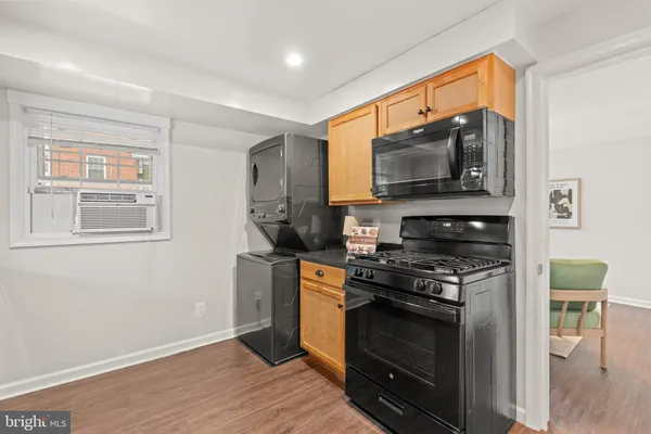 $3,200 | 1700 Dewitt Avenue, Unit 1, Alexandria, VA 22301