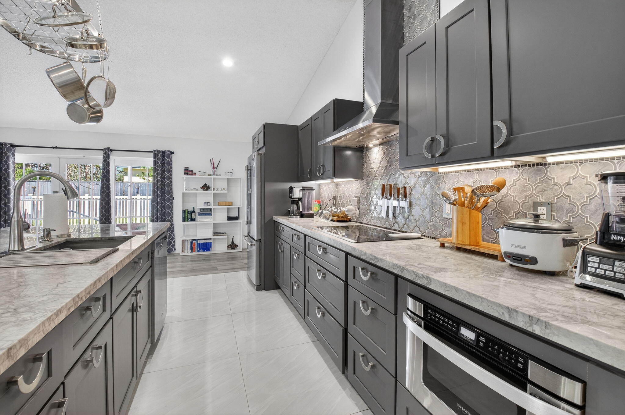 19131 Fairlawn Way Boca Raton, FL 33434 - Photo 12 of 39 KITCHEN