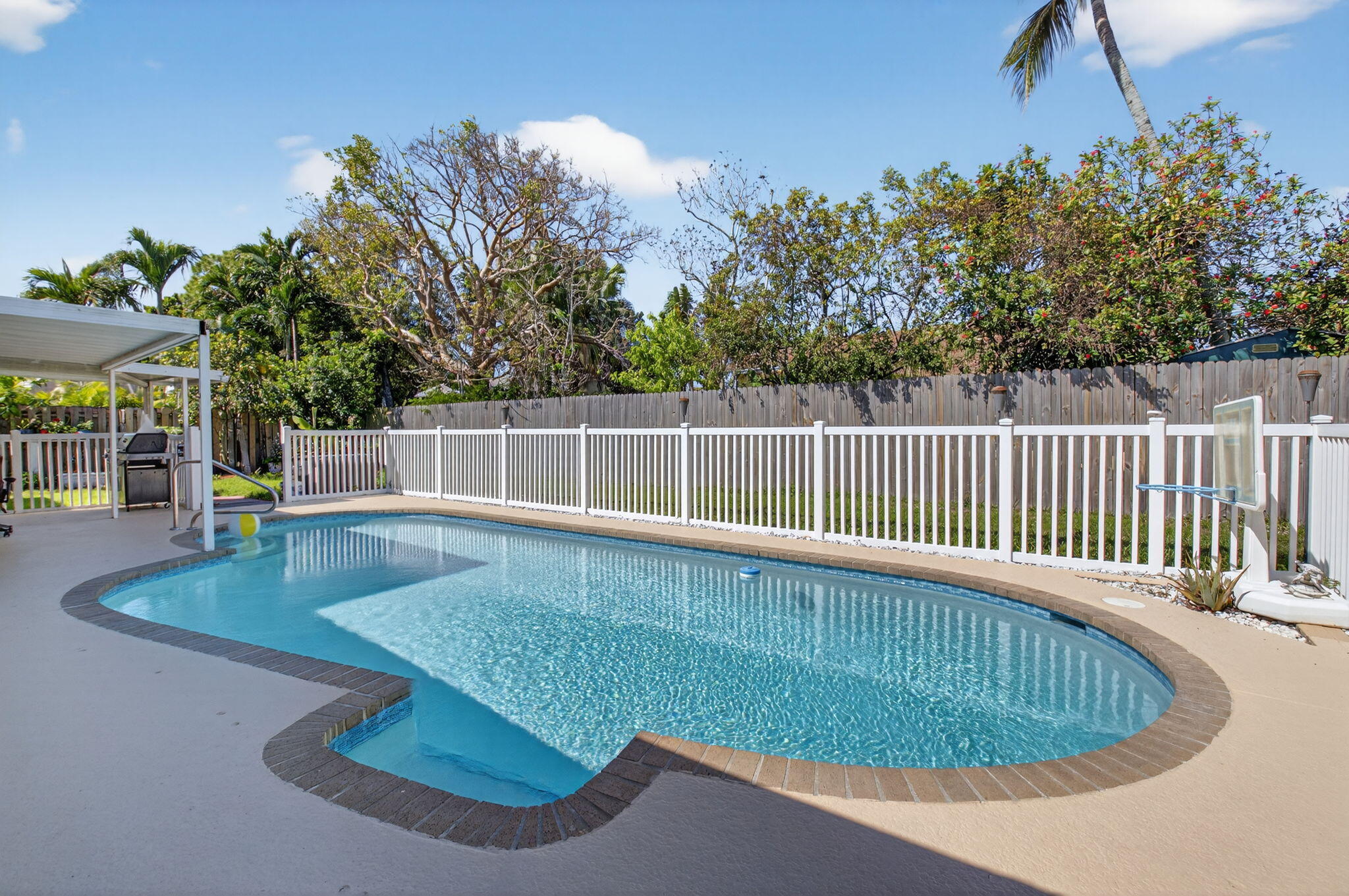 19131 Fairlawn Way Boca Raton, FL 33434 - Photo 31 of 39 Pool