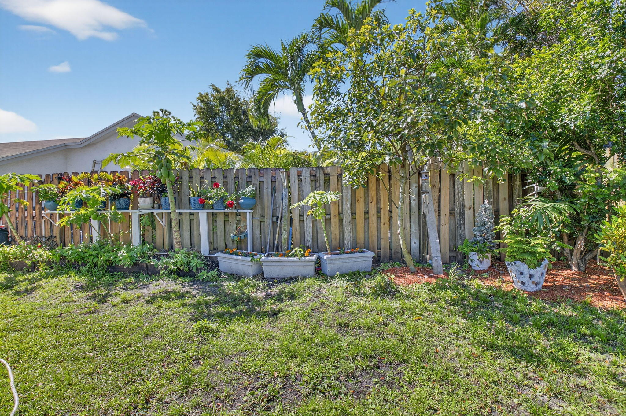 19131 Fairlawn Way Boca Raton, FL 33434 - Photo 34 of 39 Backyard