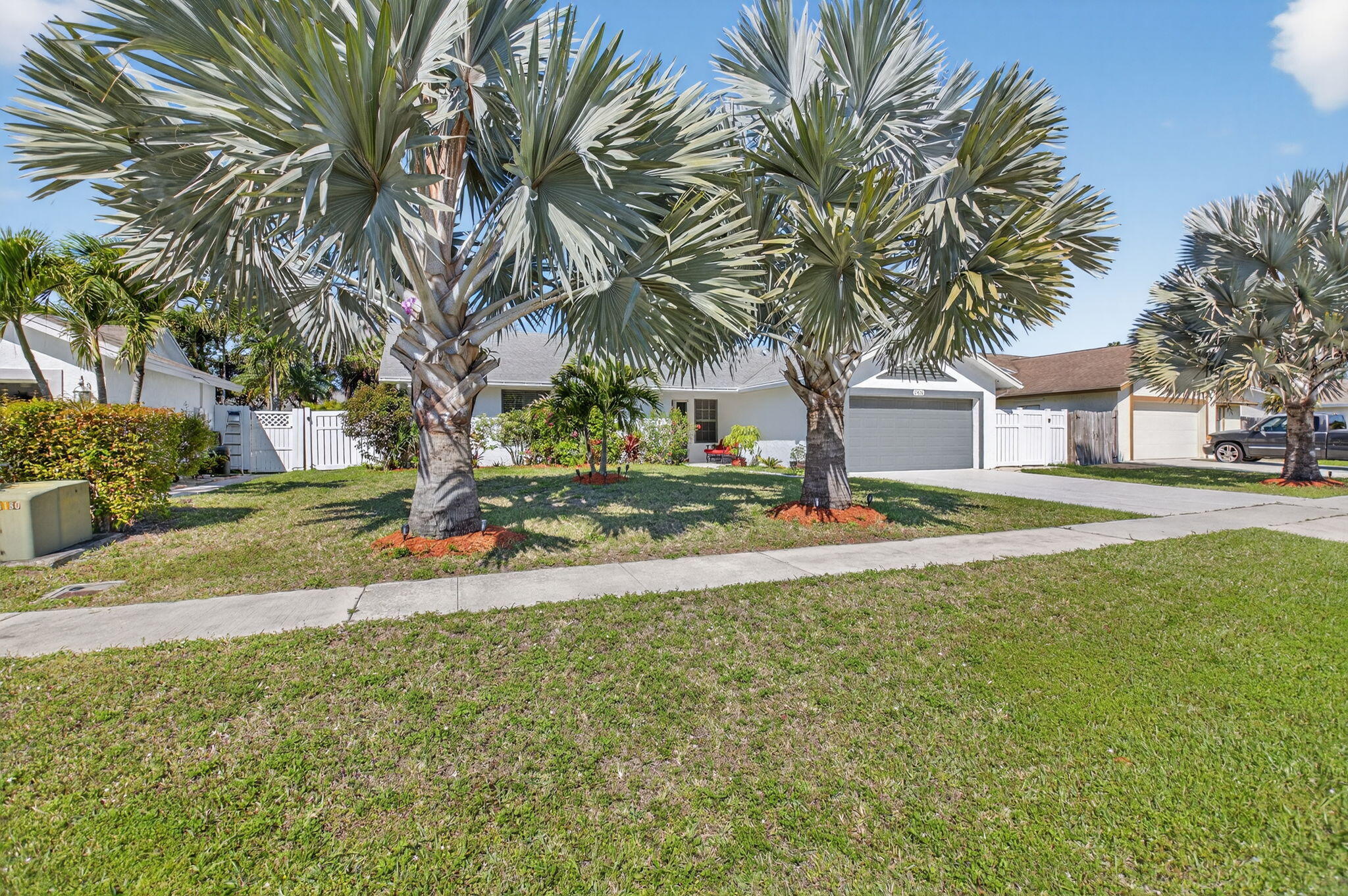19131 Fairlawn Way Boca Raton, FL 33434 - Photo 37 of 39 FRONT