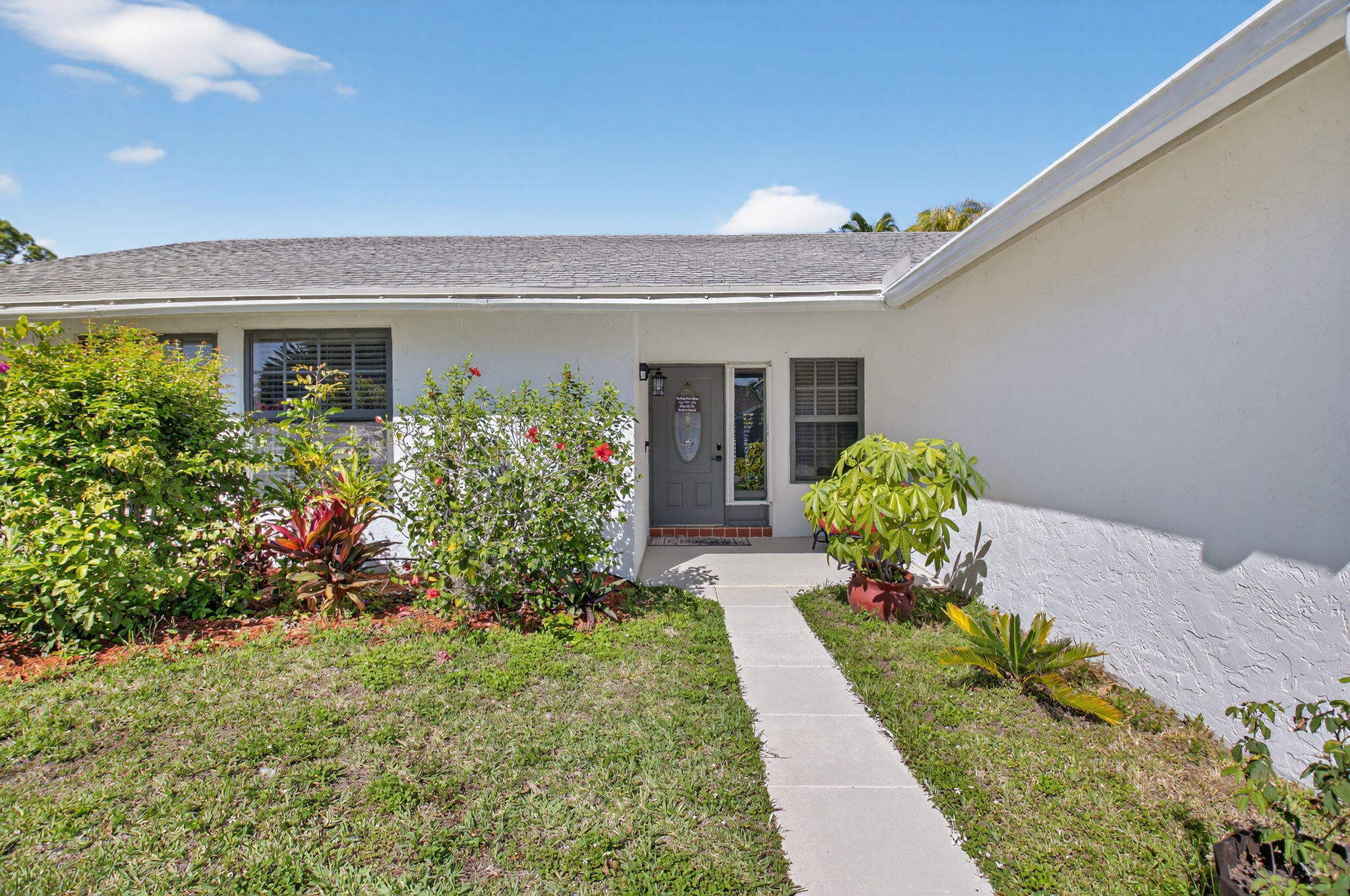 19131 Fairlawn Way Boca Raton, FL 33434 - Photo 6 of 39 FRONT