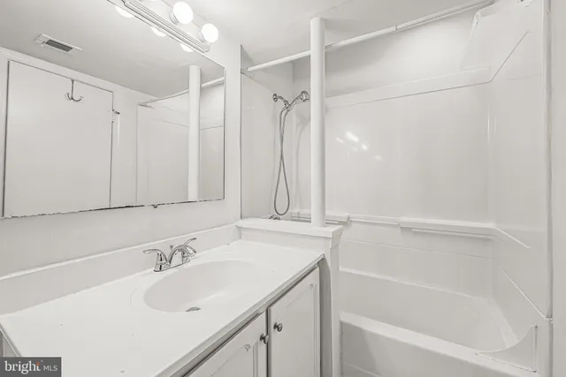 $460,000 | 3323 Buehler Court, Unit 111, Olney, MD 20832