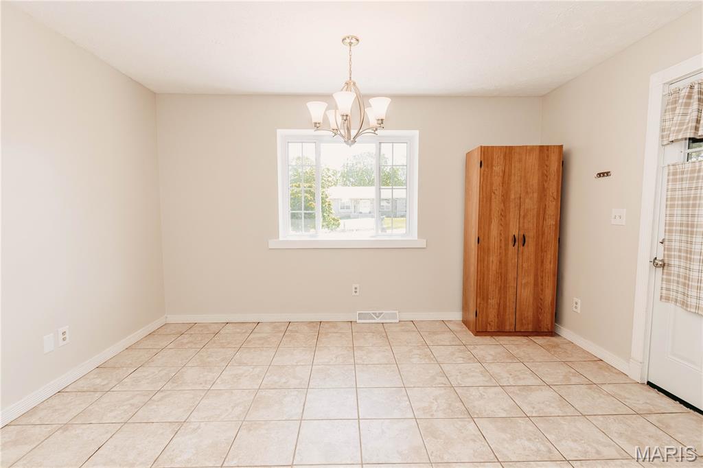 26225 Rambling Lane Richland, MO 65556 - Photo 20 of 83