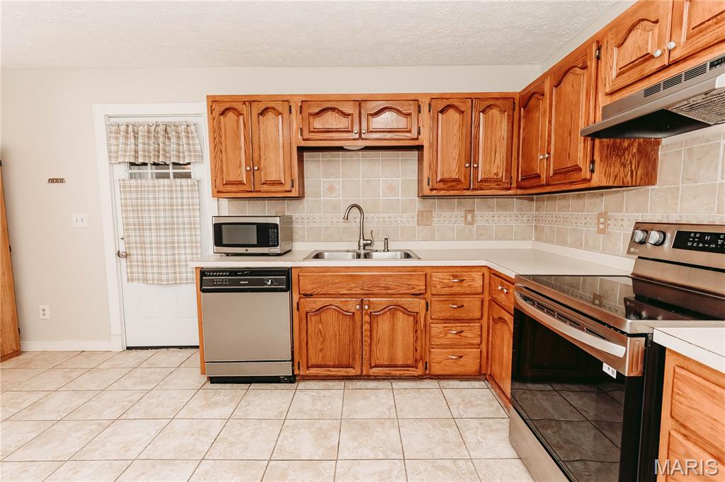 26225 Rambling Lane Richland, MO 65556 - Photo 22 of 83