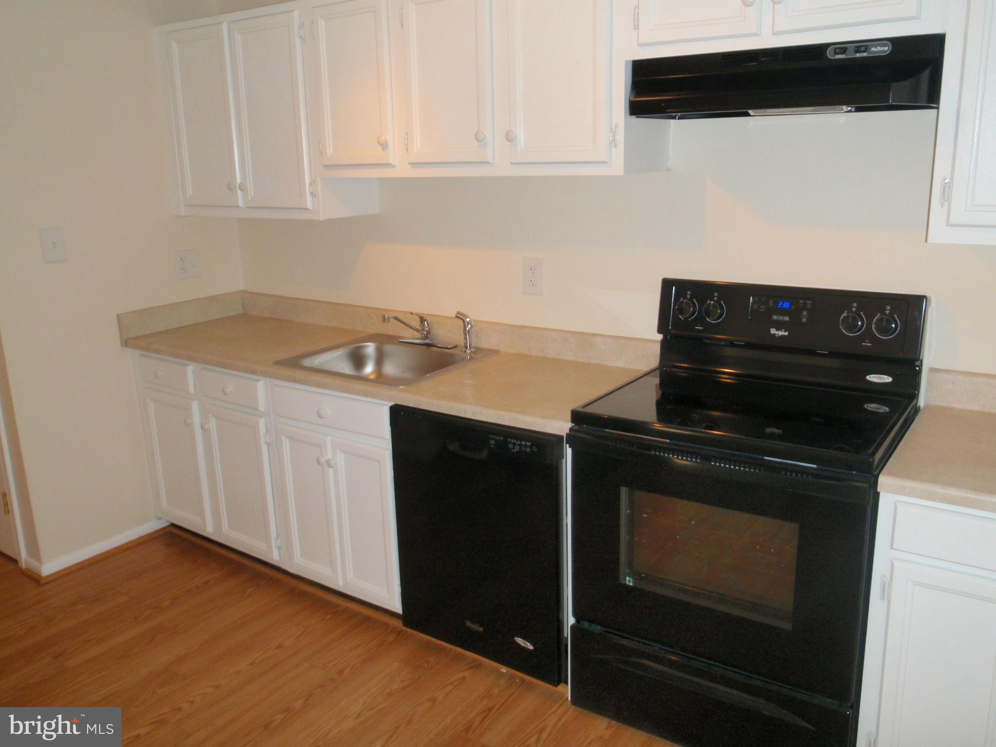 8307 Moline Place Springfield, VA 22153 - Photo 7 of 18 Kitchen