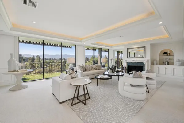 $8,298,000 | 1330 University Drive, Unit 92, Menlo Park, CA 94025