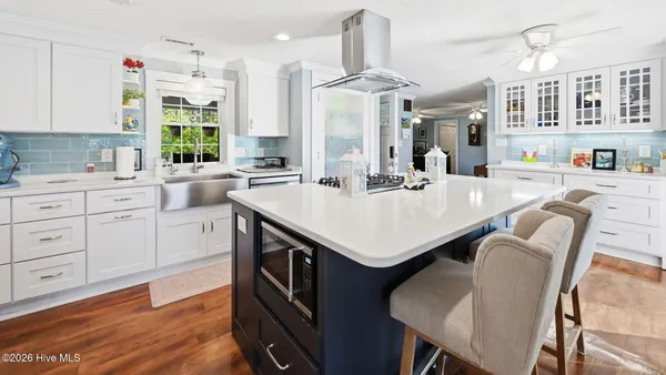 $450,000 | 298 Bay Shore Drive, Chocowinity, NC 27817