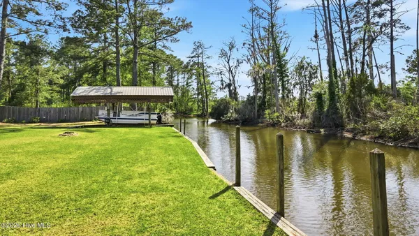 $450,000 | 298 Bay Shore Drive, Chocowinity, NC 27817