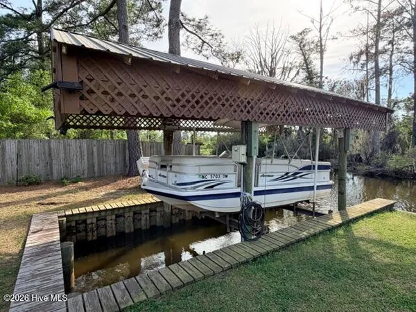 $450,000 | 298 Bay Shore Drive, Chocowinity, NC 27817