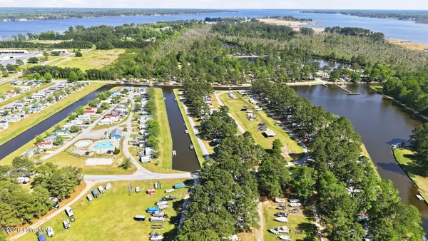 $450,000 | 298 Bay Shore Drive, Chocowinity, NC 27817