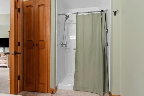 $285,000 | 1124 Heyerdahl Heights, Hobart, WI 54155